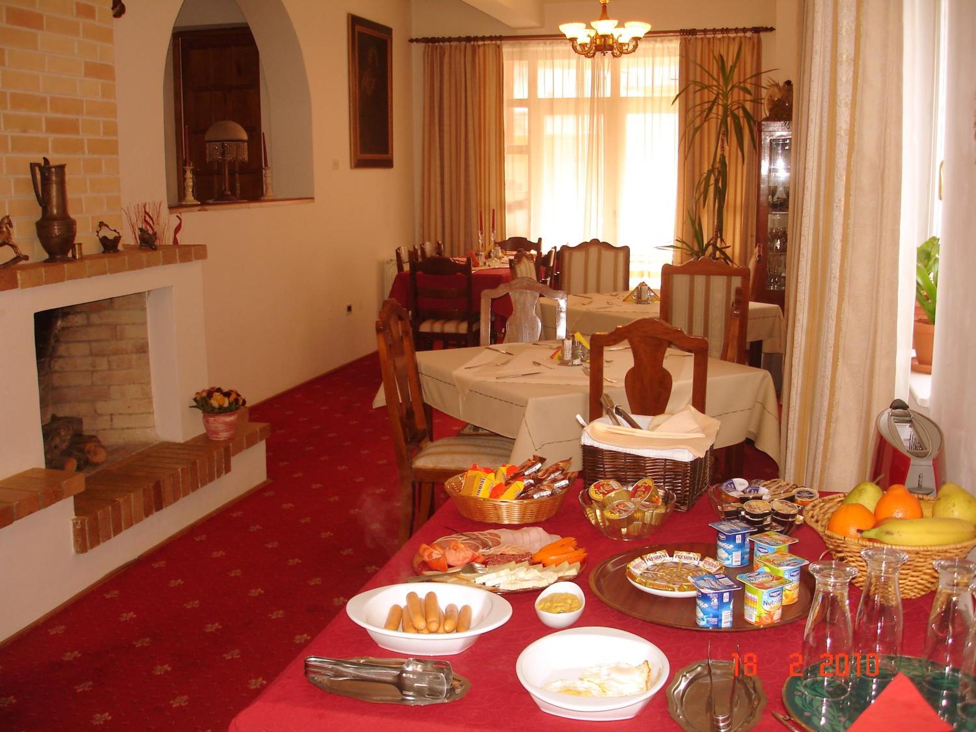 Villa-Hotel Escala Cluj-Napoca Luaran gambar