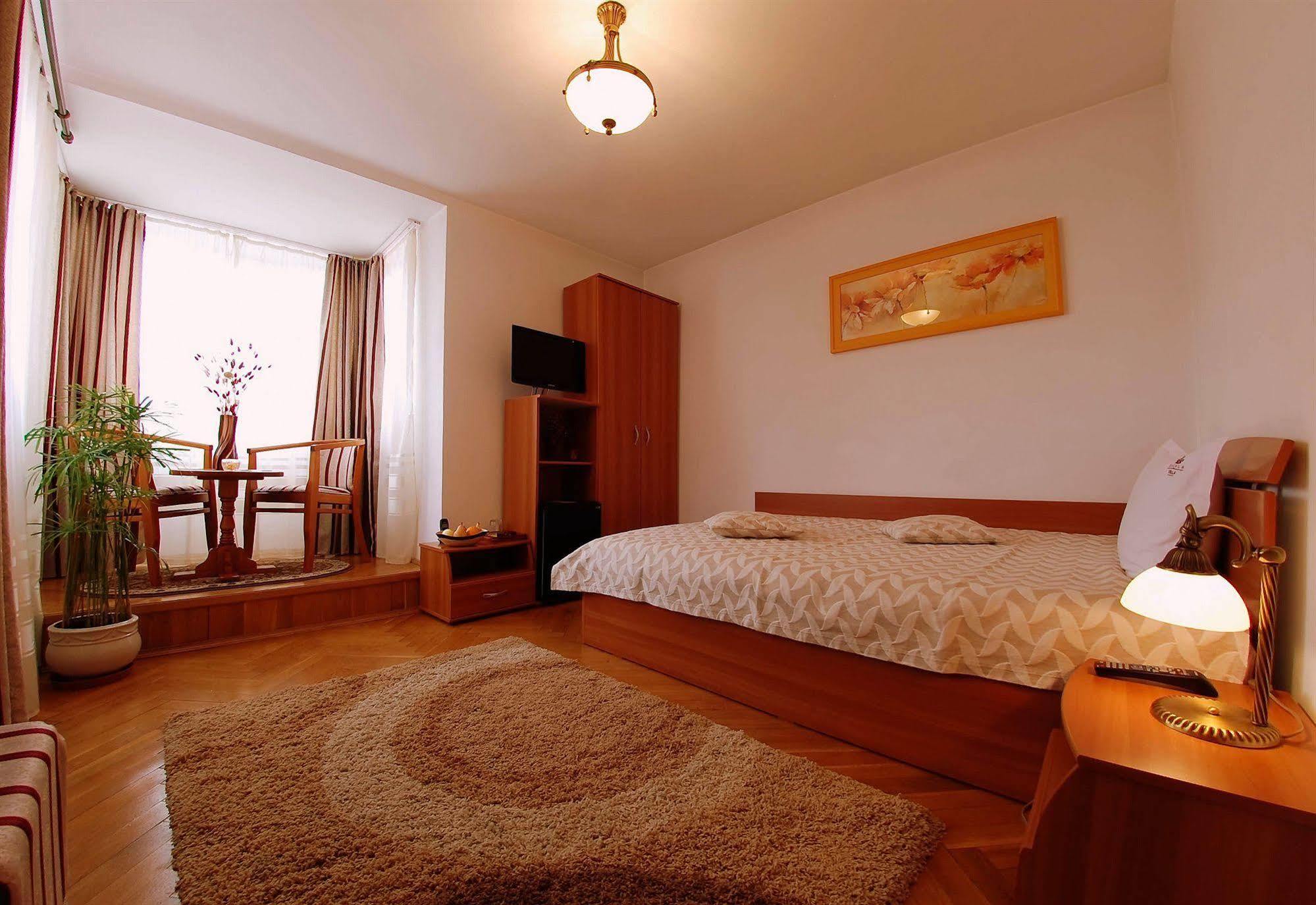 Villa-Hotel Escala Cluj-Napoca Luaran gambar